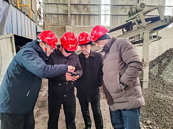 亚美尼亚与塔吉克斯坦伙伴来访亚建科技集团