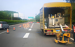 热熔道路标线机