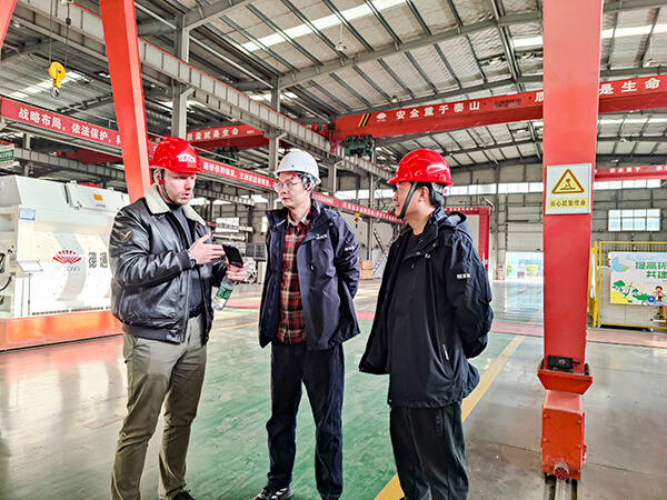 俄罗斯来访亚建科技集团