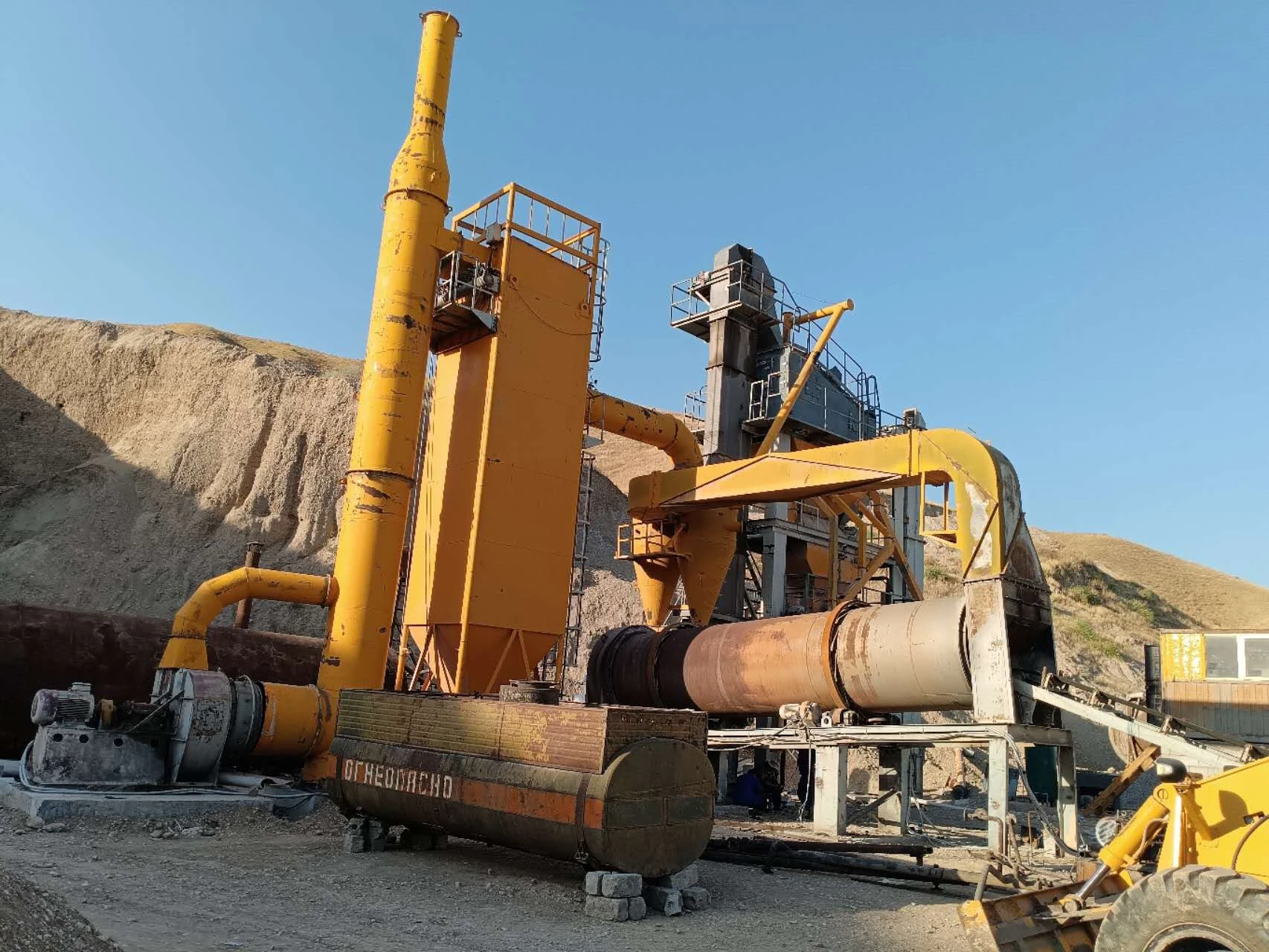 Used Chinese asphalt mixing plant supported by LYROAD Machinery arrived at Central Asia site.